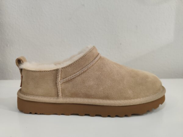Bota classic micro sand UGG