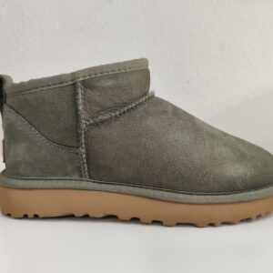 Bota classic ultra mini verde UGG