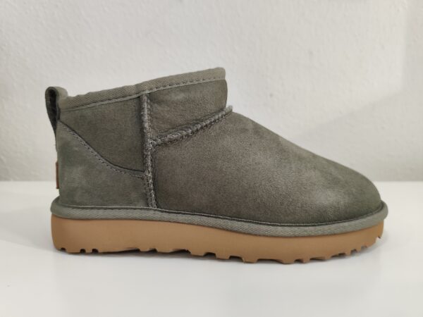 Bota classic ultra mini verde UGG