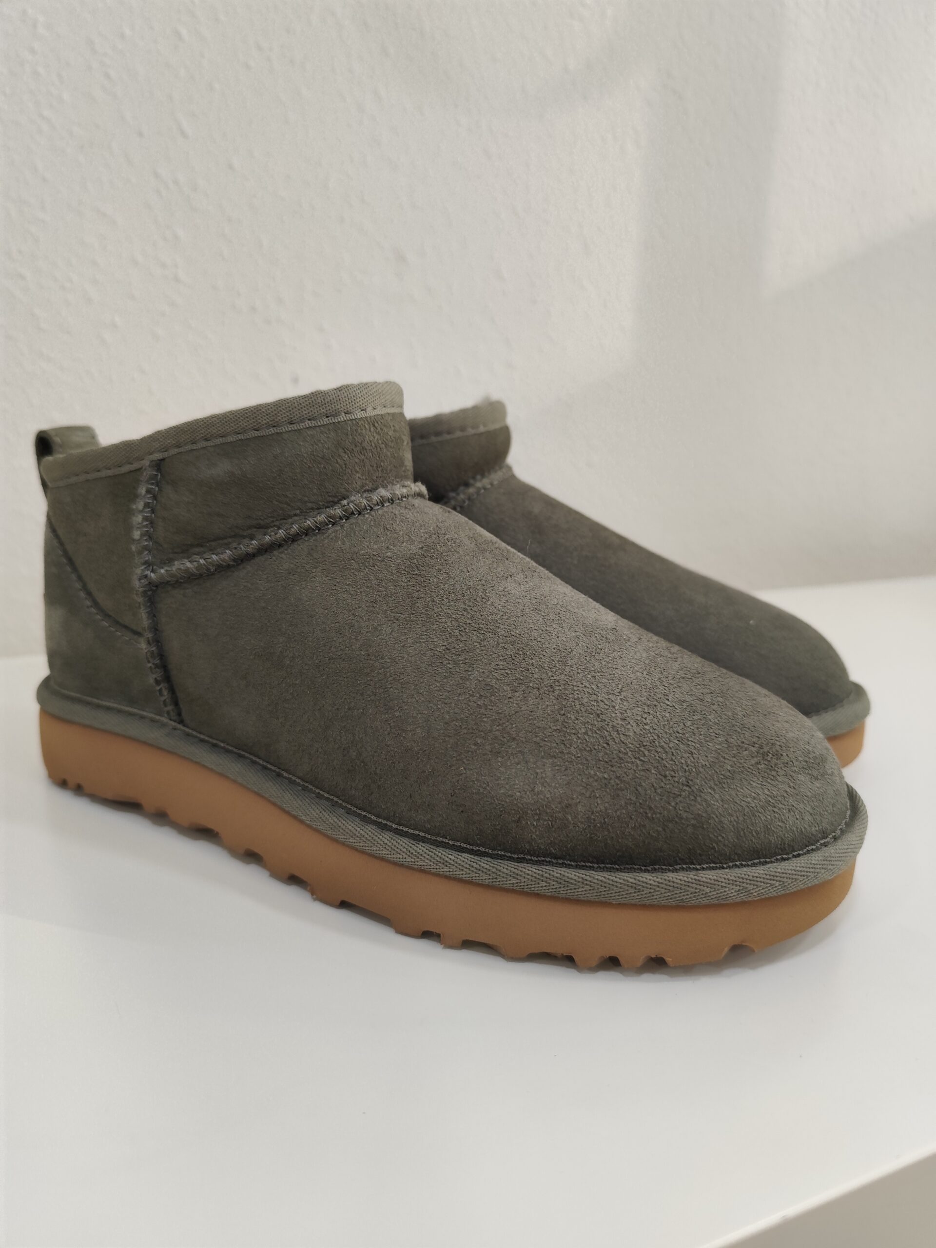 Bota classic ultra mini verde UGG