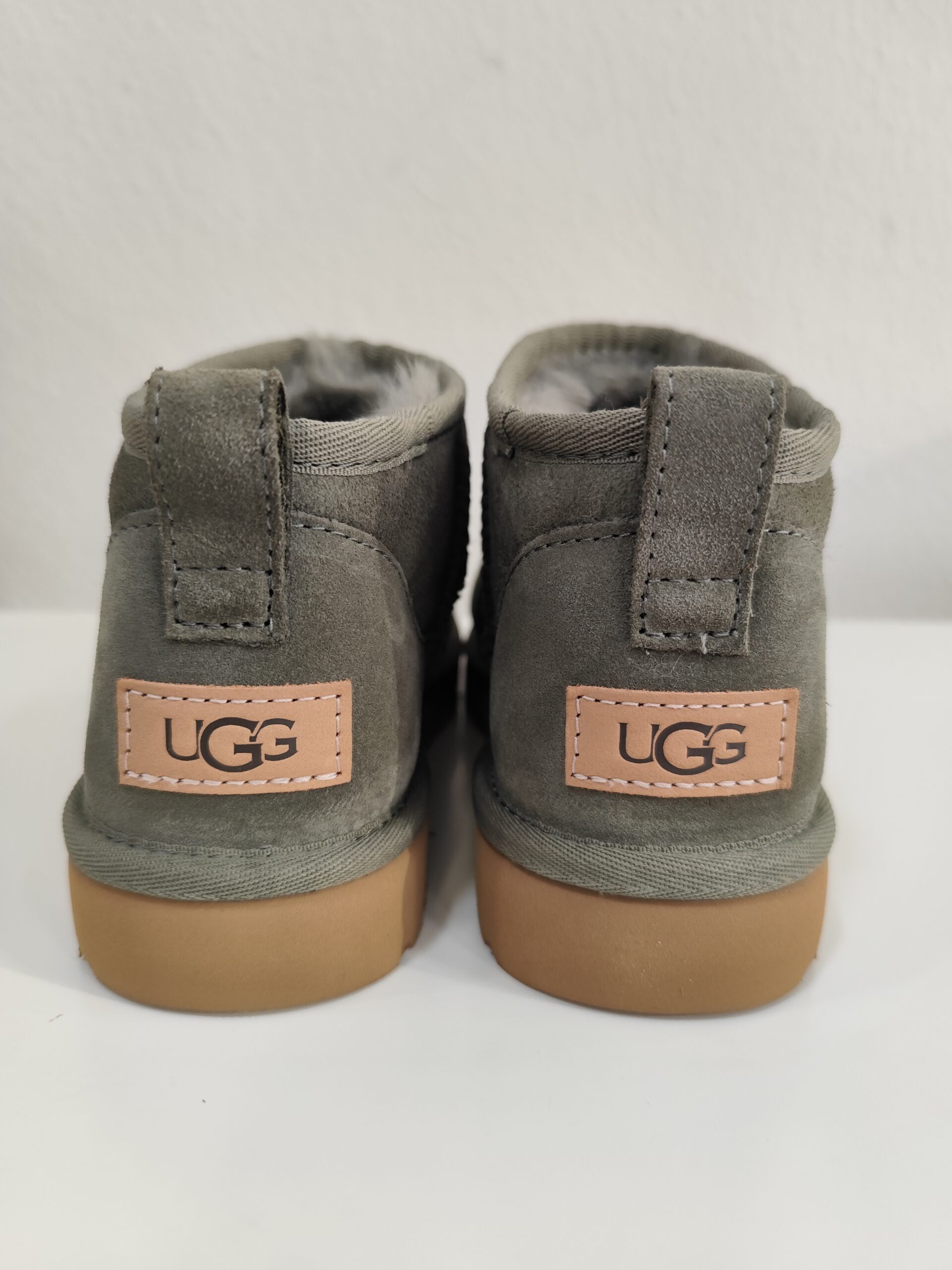 Bota classic ultra mini verde UGG