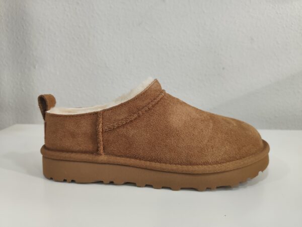 Bota micro chesnut UGG