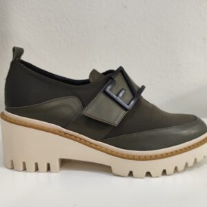 Zapato caqui velcro Ezzio