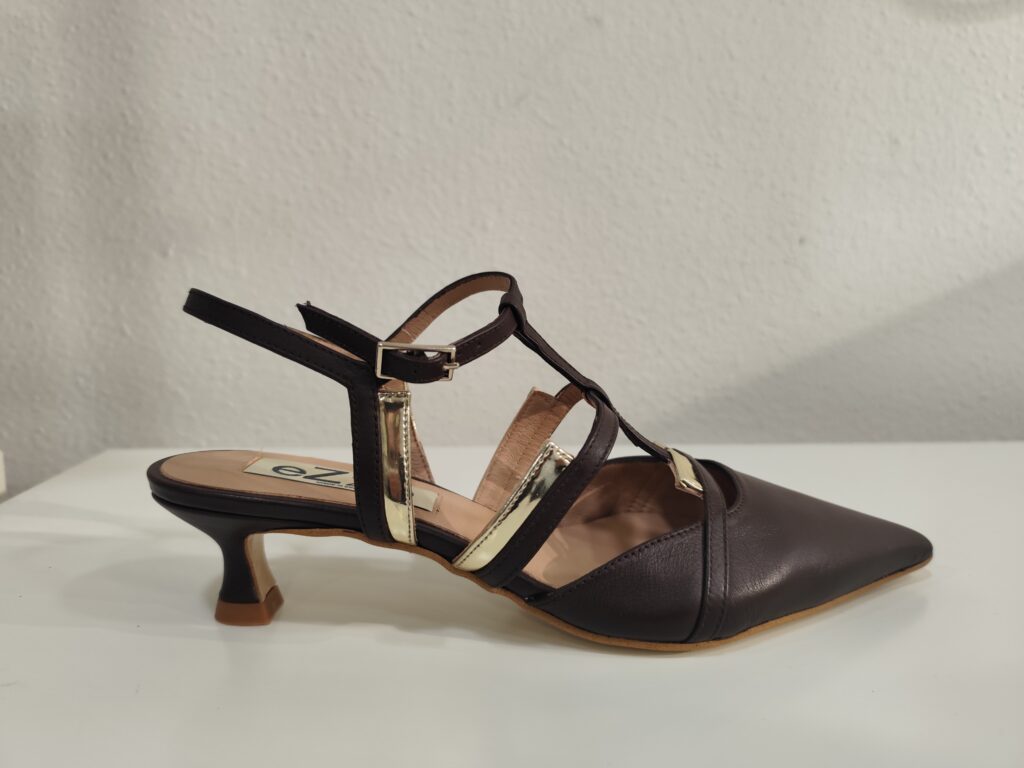 Zapato tacon marron oro Ezzio