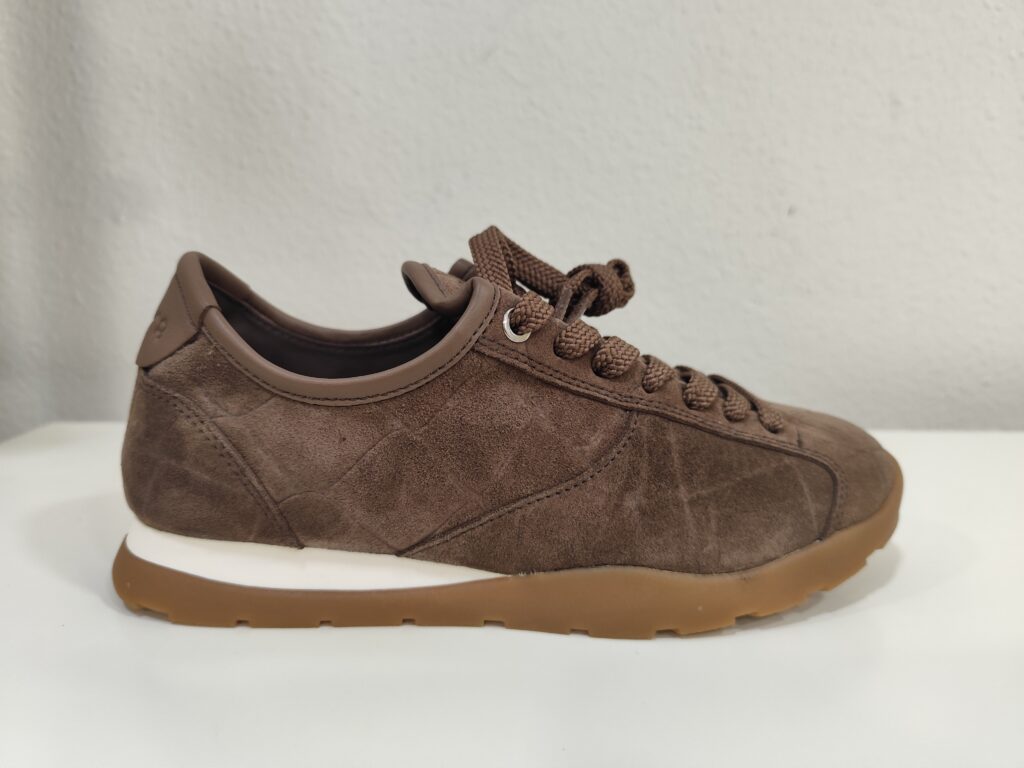 Deportivas taupe Unisa