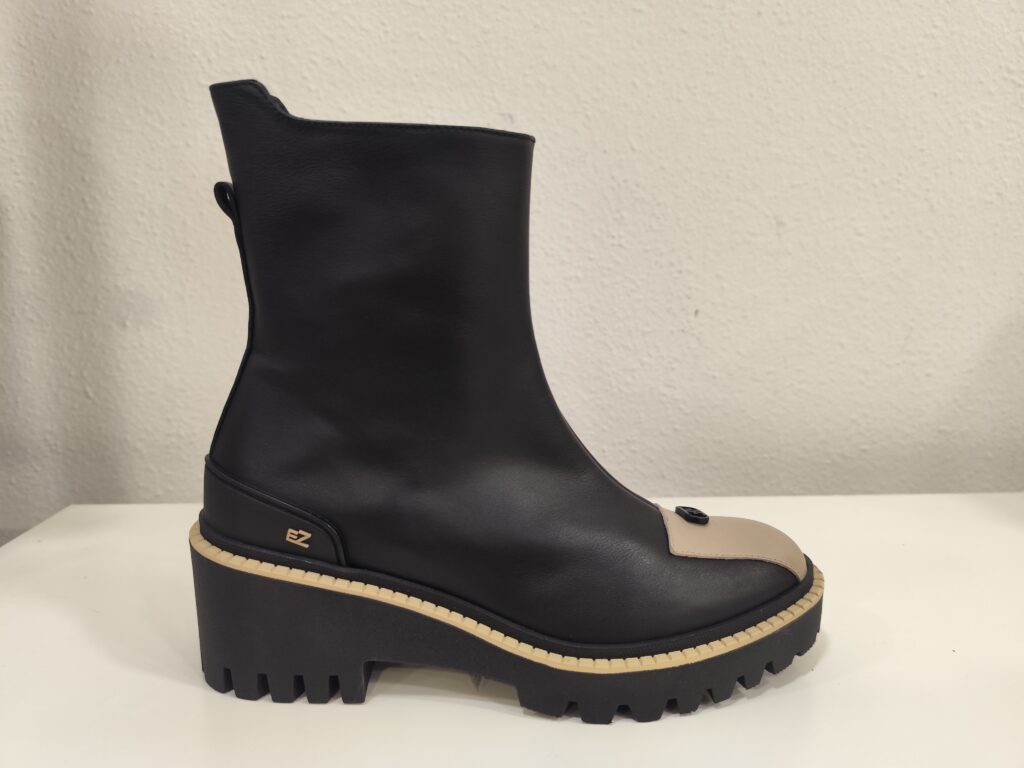 Botin negro beige Ezzio