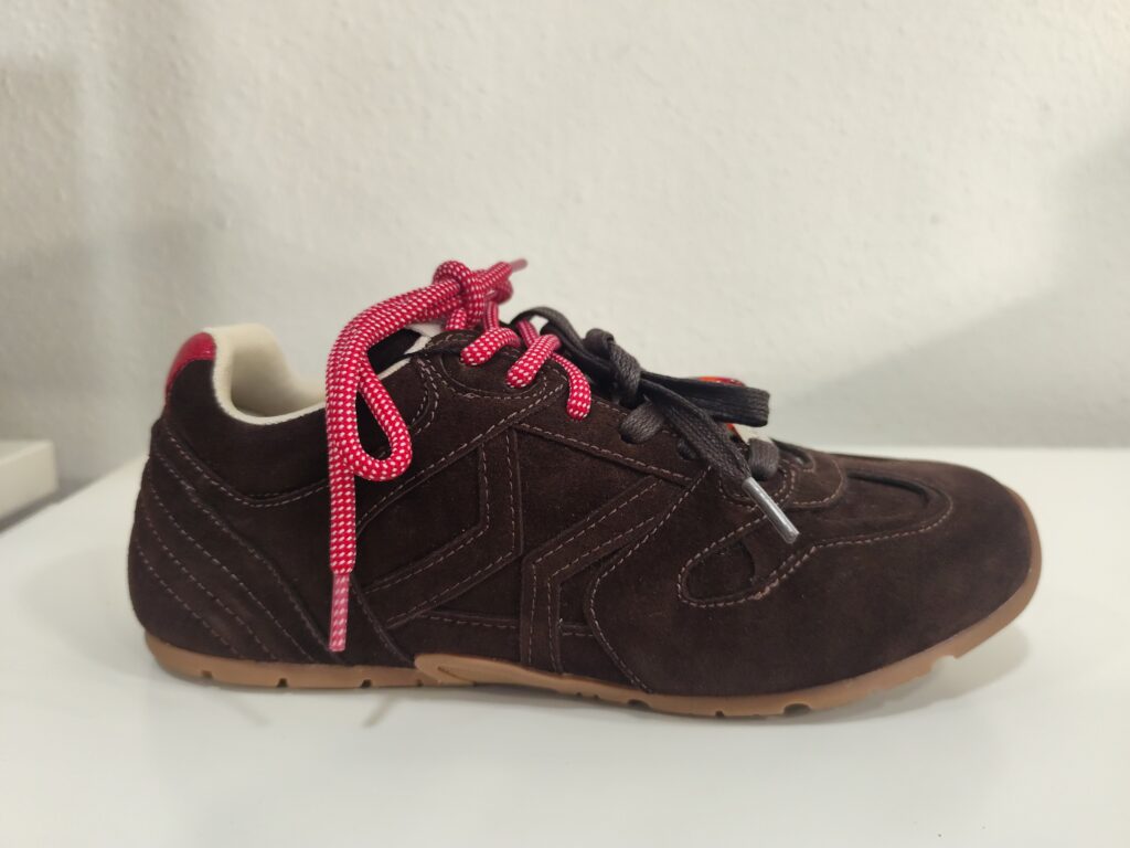 Deportiva marrón Blogger