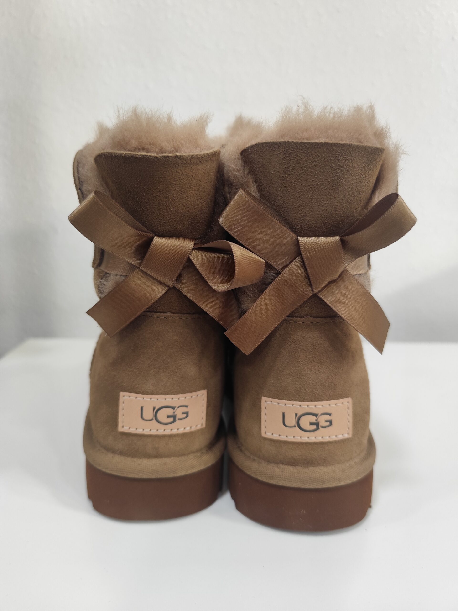 Bota Mini Bailey Bow II UGG - Imagen 4