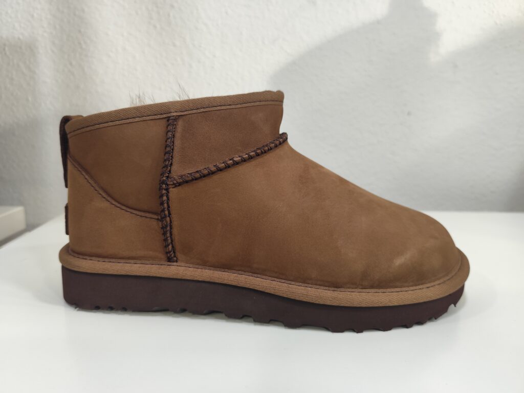 Bota classic nobuk UGG